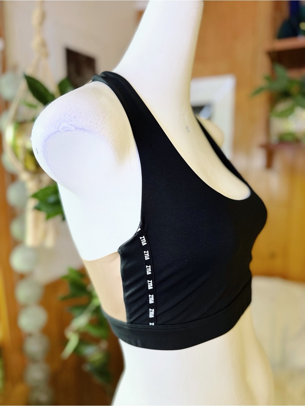 ZYIA Black Racerback Sports Bra Small EUC Medium Support